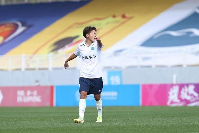 世界杯赛事回顾-三年前王霜成亚洲小姐 如今依旧是女足“大腿”